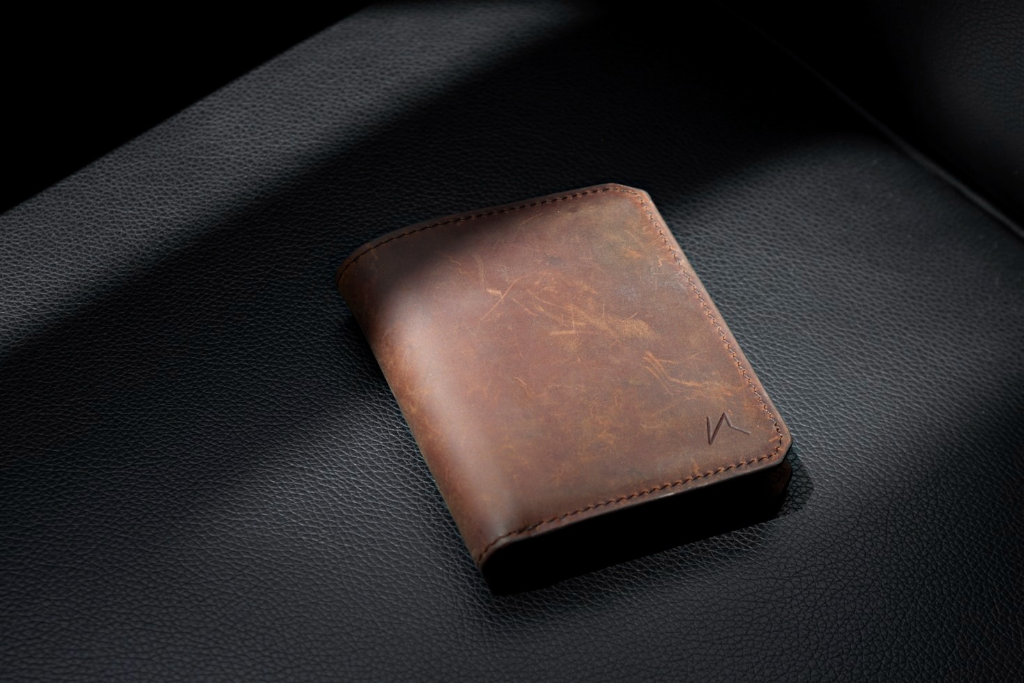5 Must-Have Features in a Travel Wallet